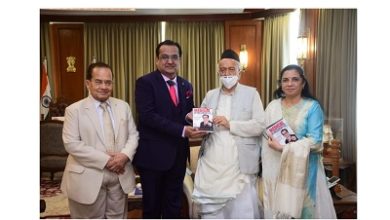 Photo of Governor of Maharashtra unveils book on medical representatives