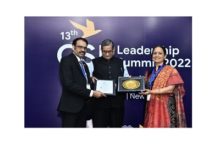 Photo of Dr Shalini Rajneesh bags India CSR Award for transformative work with Akanksha